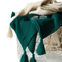 Gestrickte Wolldecke mit Fransen