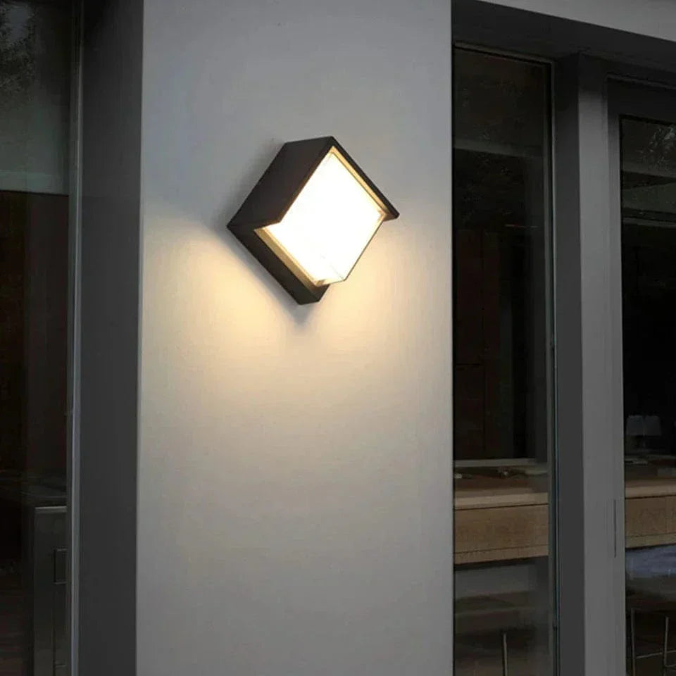 LED-Aussenwandleuchte mit Bewegungsmelder - Modernes Design