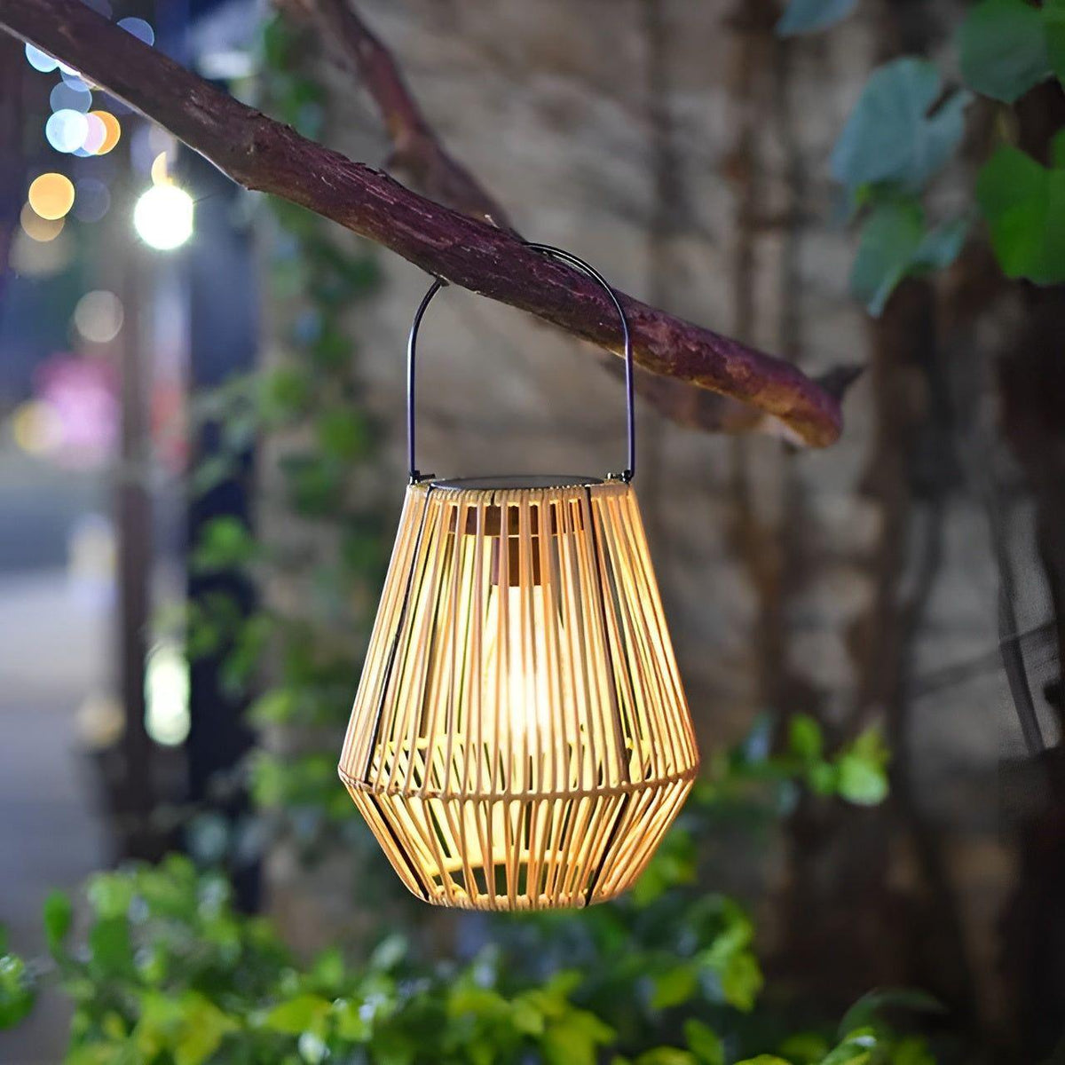 Outdoor-Rattan-Solargartenlampe mit automatischer Beleuchtung