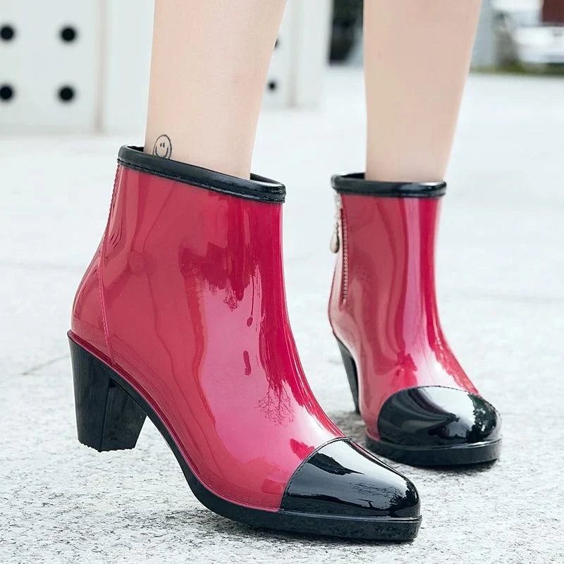 Lack-Stiefeletten