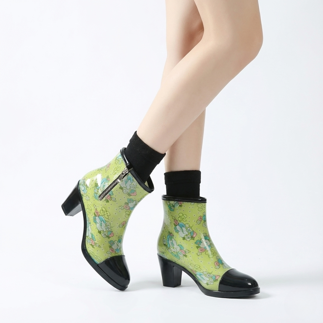 Lack-Stiefeletten