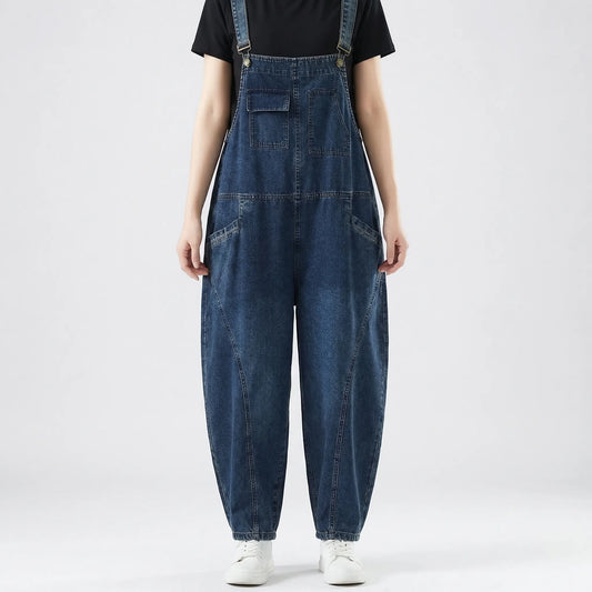 Locker geschnittene Jeans-Latzhose
