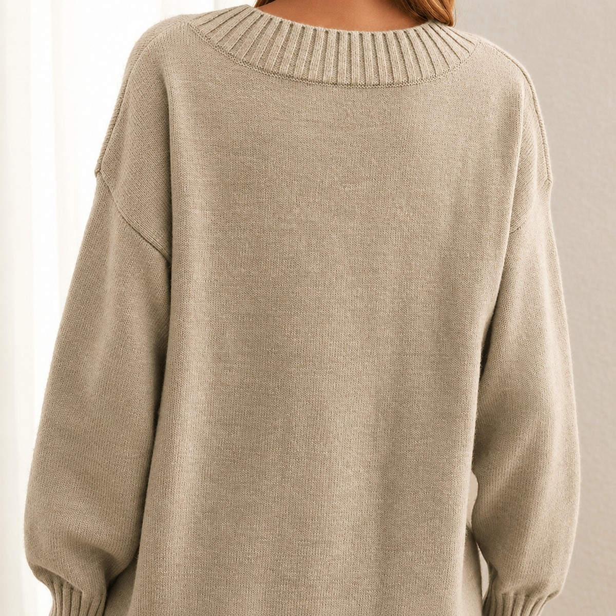 Locker geschnittener Damen-Pullover mit V-Ausschnitt