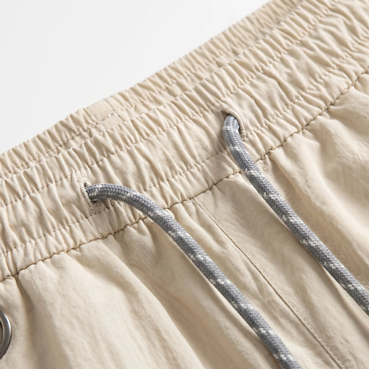 Locker geschnittene Wanderhose