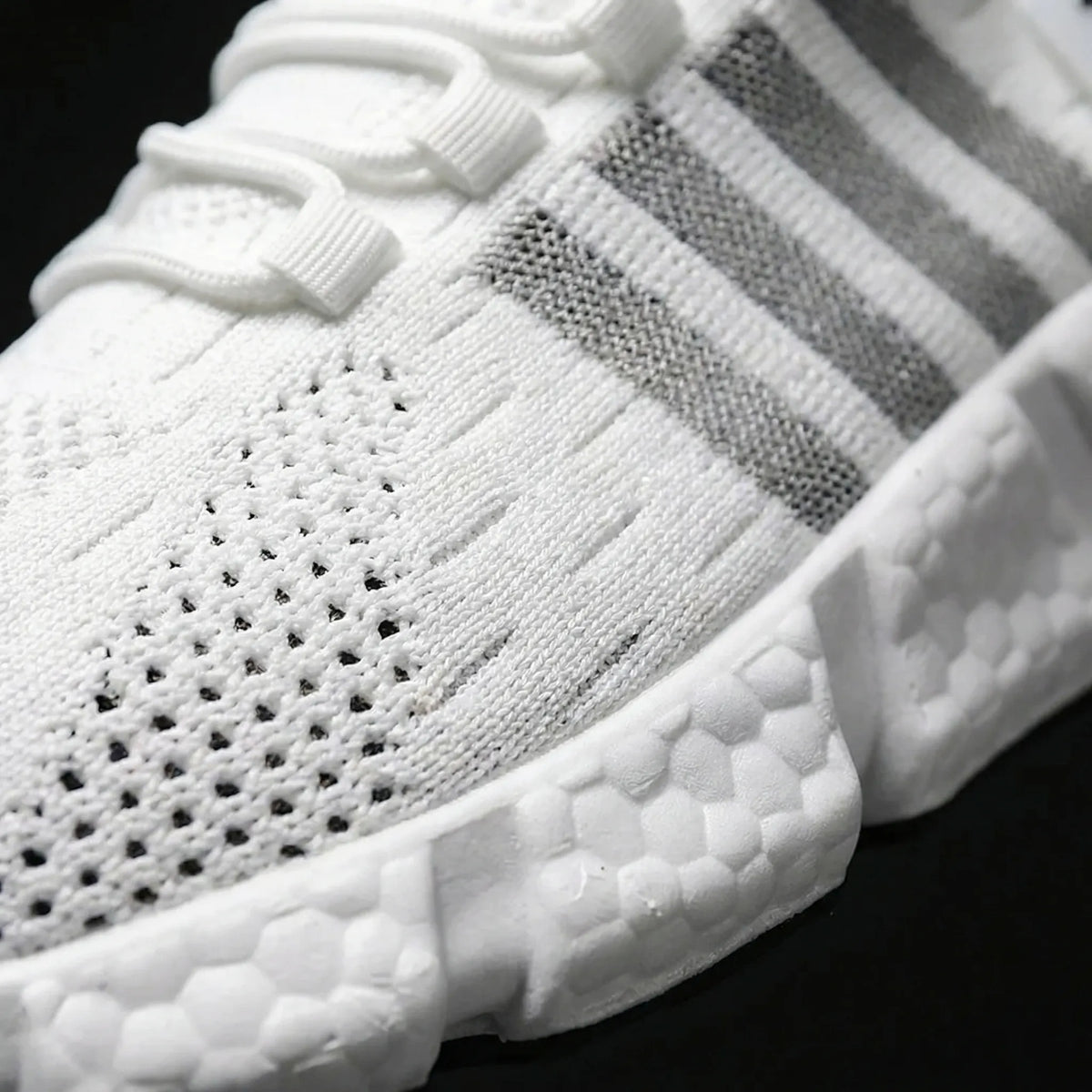 Atmungsaktiver Low-Top-Sneaker aus Mesh