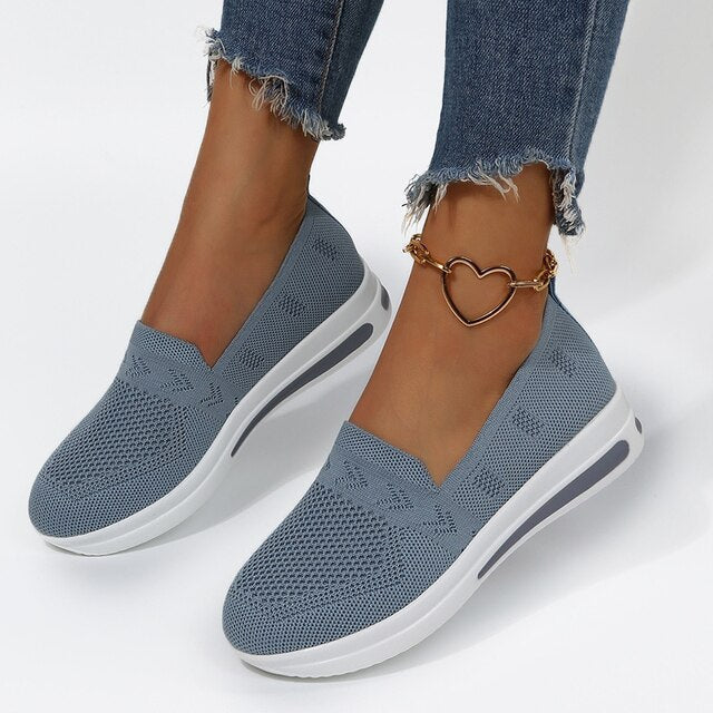 Atmungsaktive Damen-Sportschuhe mit breiter Zehenpartie