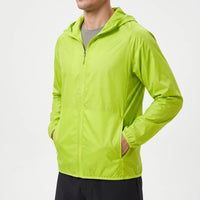 Leichte Windjacke mit Kapuze