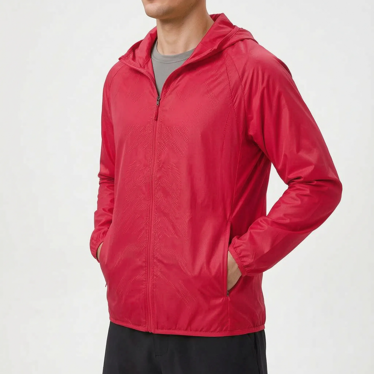 Leichte Windjacke mit Kapuze