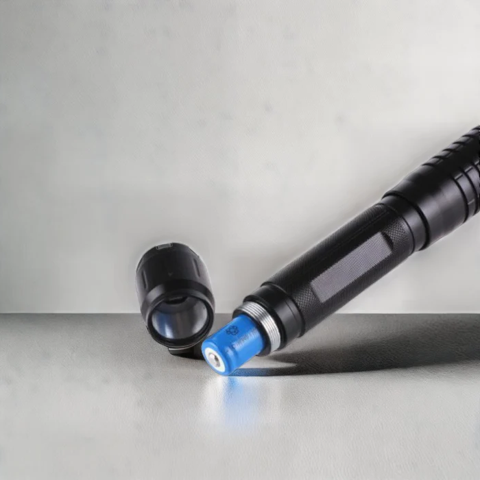 Leuchtstarke wasserdichte Laser-Taschenlampe für Outdoor und Survival
