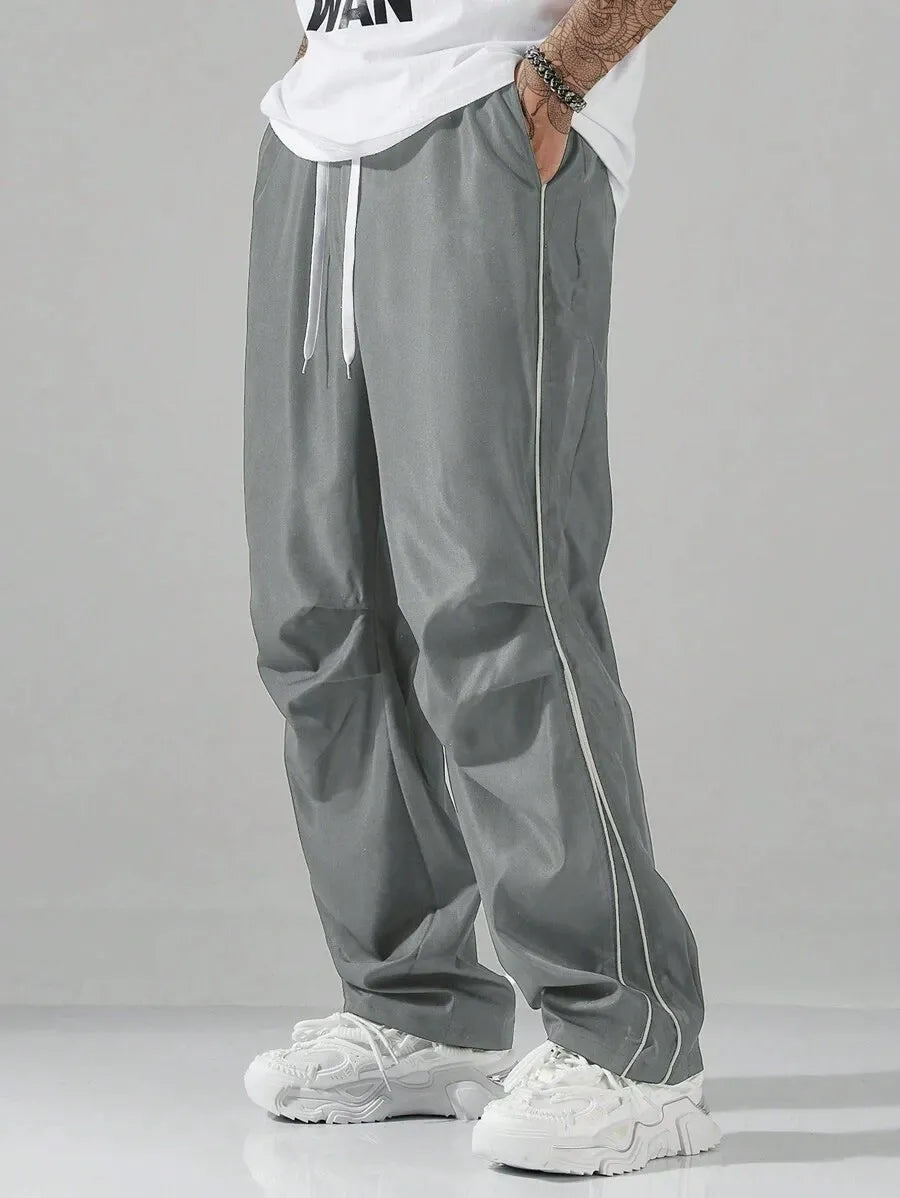 Locker geschnittene Herren-Trainerhose