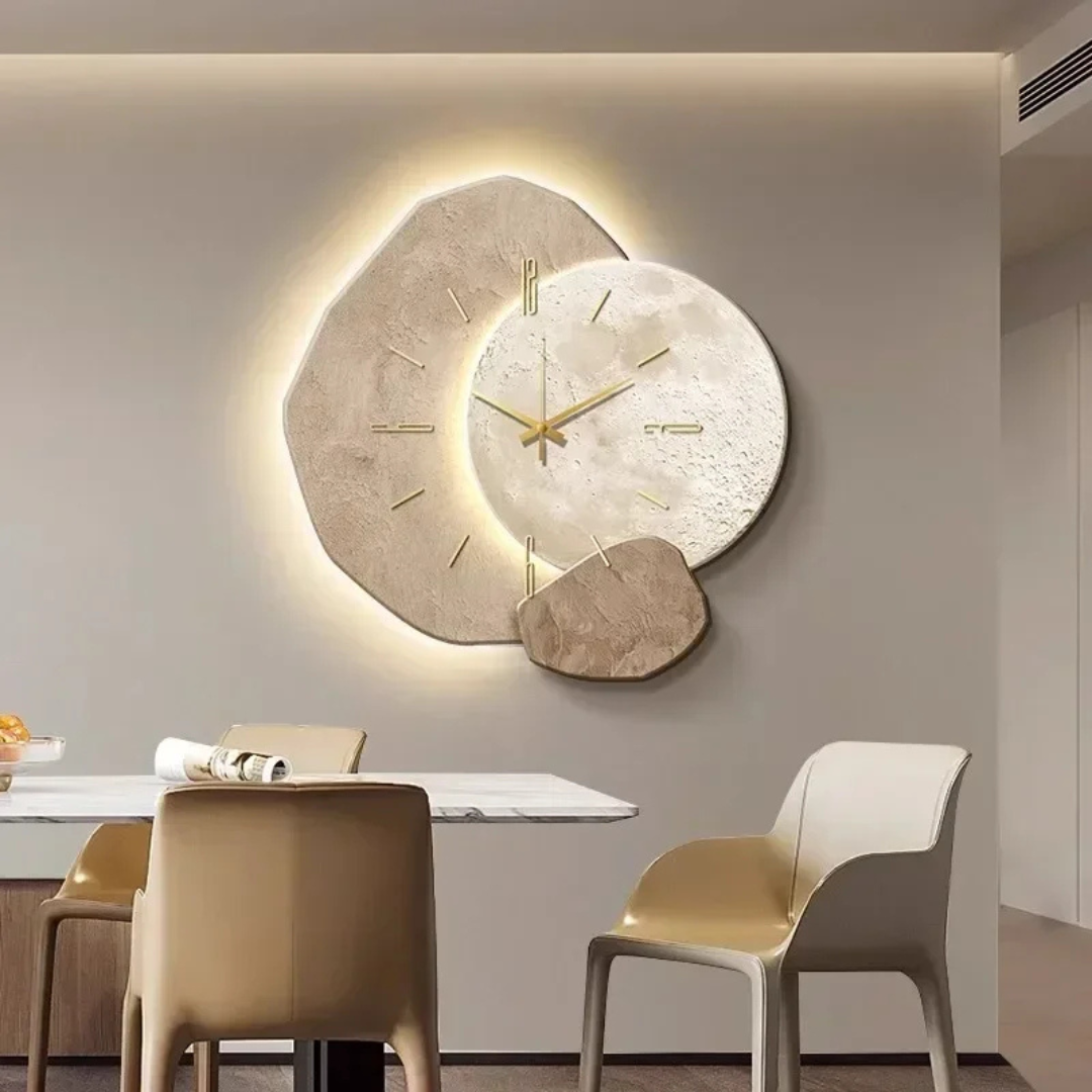 LunaWood Wanduhr – Natürliche Eleganz mit sanftem LED-Licht