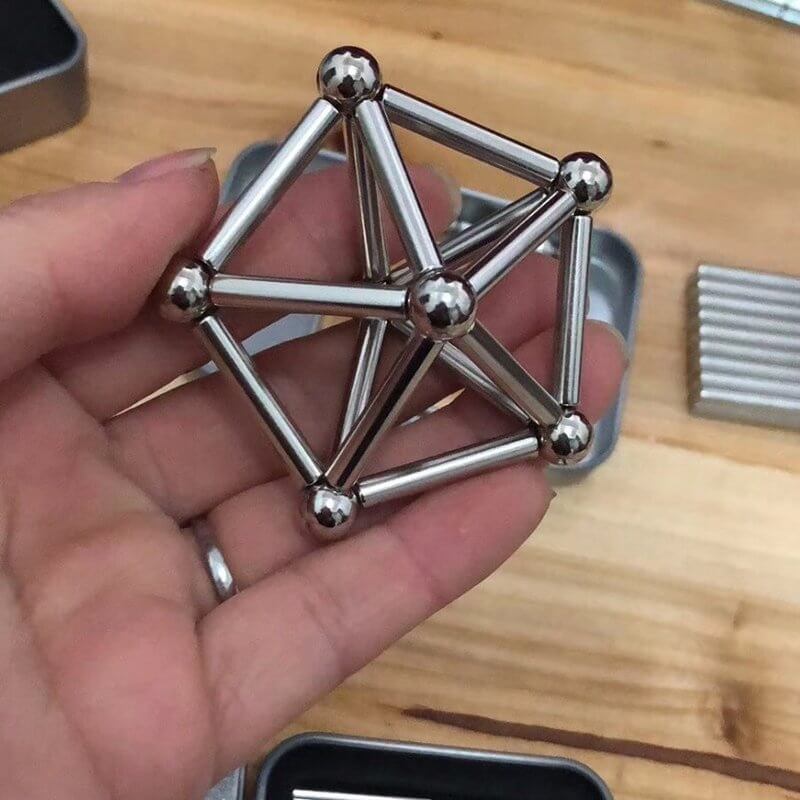 Magnetische Stahlstäbe und Kugeln