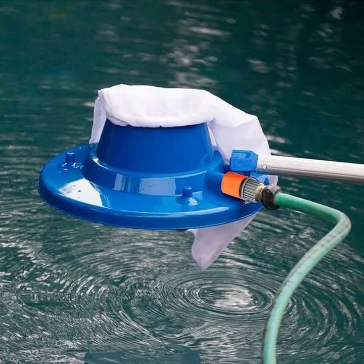 Poolreiniger mit Gartenschlauchanschluss für Boden- und Wandreinigung
