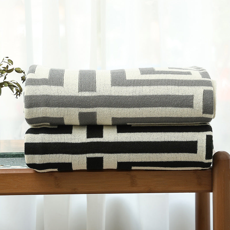 Warme Damen-Dekodecke mit modernem geometrischem Muster
