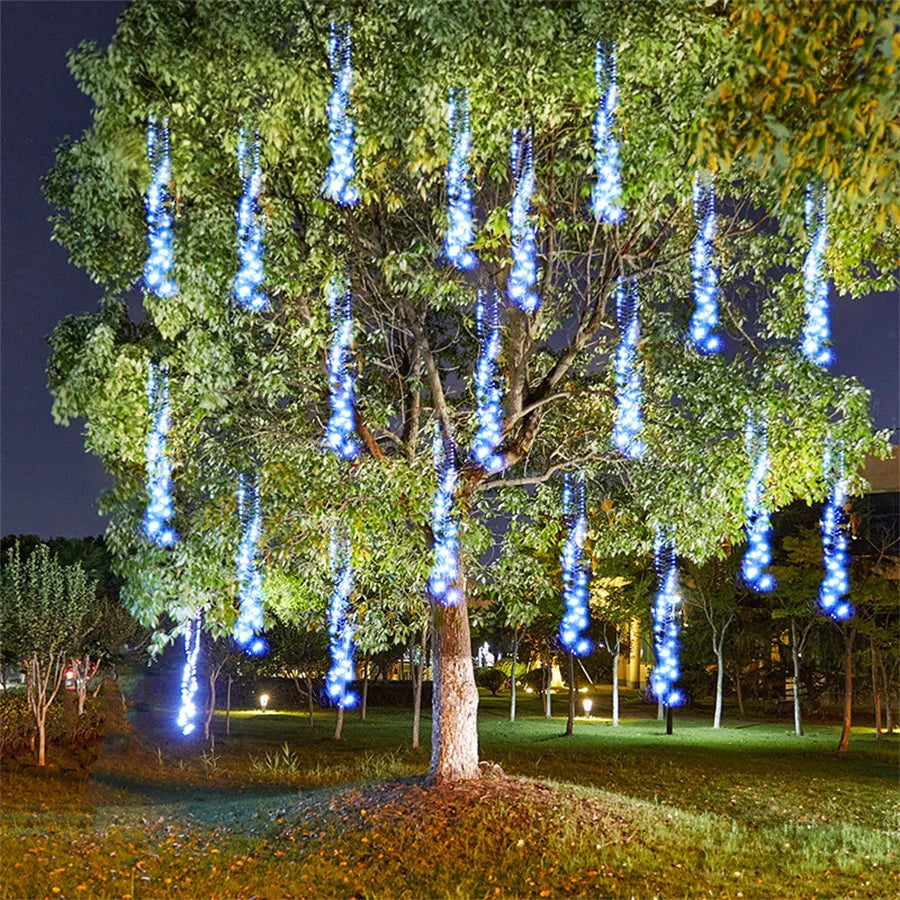 LED-Lichterkette mit Meteorschauer-Effekt – Bunte Aussenbeleuchtung – Ideal für eine lebendige und dynamische Gartenatmosphäre