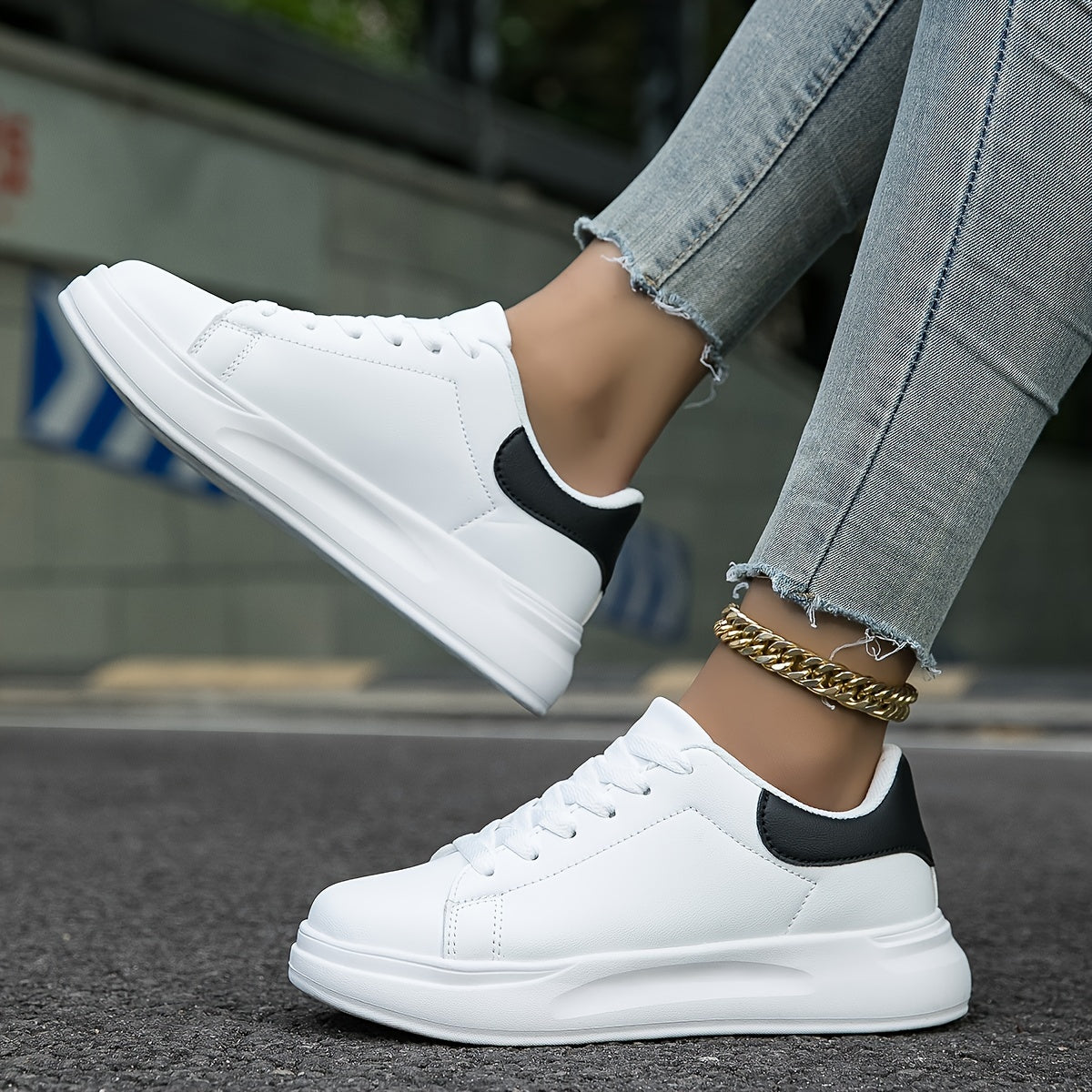 Minimalistischer und lässiger Damen-Sneaker