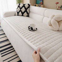 Minimalistischer gesteppter Plüsch-Sofaschoner