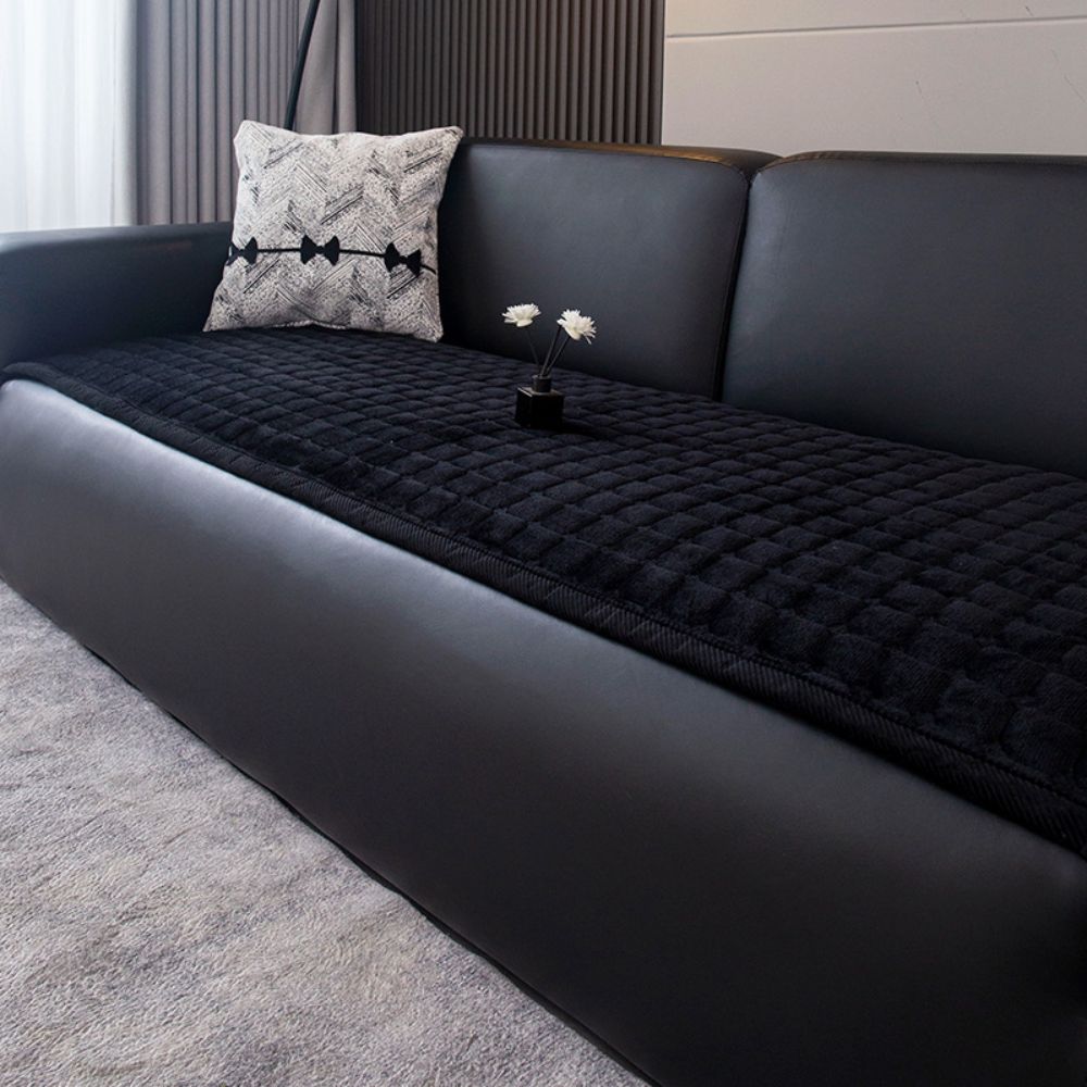 Minimalistischer gesteppter Plüsch-Sofaschoner