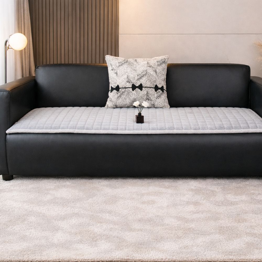 Minimalistischer gesteppter Plüsch-Sofaschoner