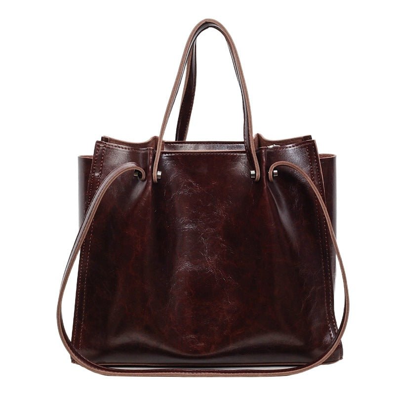 Minimalistische Tote Bag aus veganem Leder mit Kontrastnähten