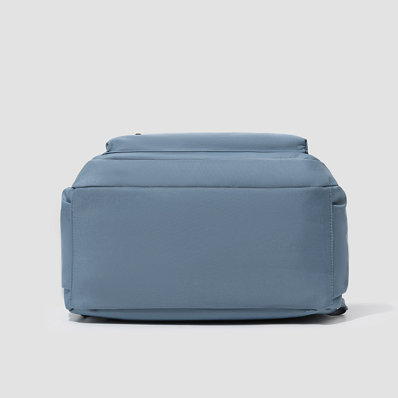 Moderner Rucksack mit vielseitigem Organizer
