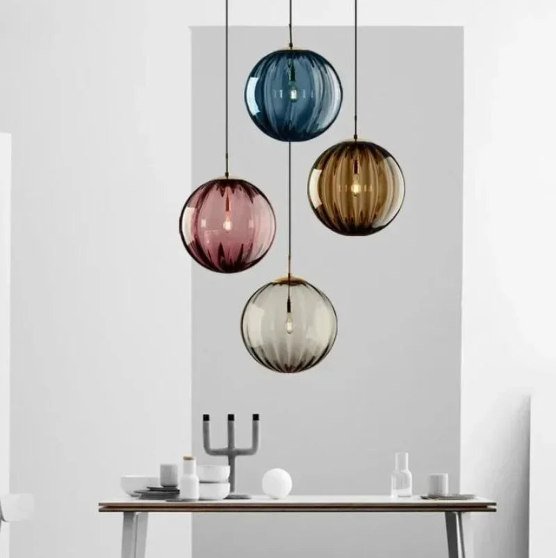 Moderne LED-Pendelleuchte