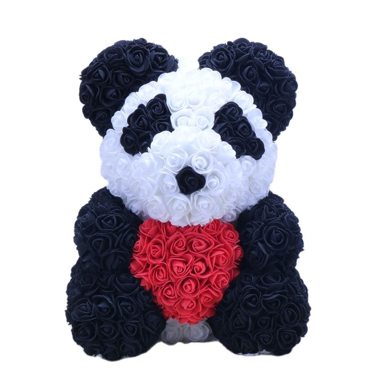 Teddybär aus Kunstrosen