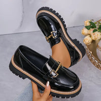 Damen Vintage-Loafer mit niedrigem Absatz und Kettenverzierung