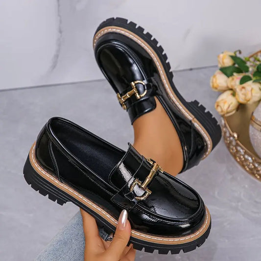 Damen Vintage-Loafer mit niedrigem Absatz und Kettenverzierung