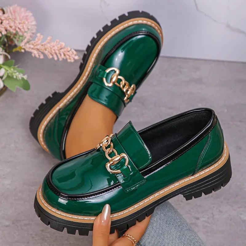 Damen Vintage-Loafer mit niedrigem Absatz und Kettenverzierung