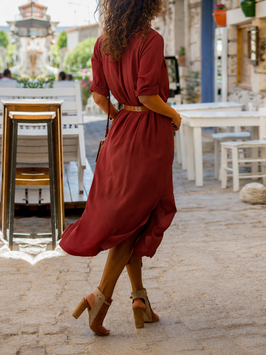 Damen-Hemdblusenkleid mit Knöpfen in Midilänge