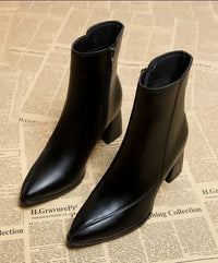 Damen-Stiefeletten mit spitzer Zehenpartie und hohem Absatz