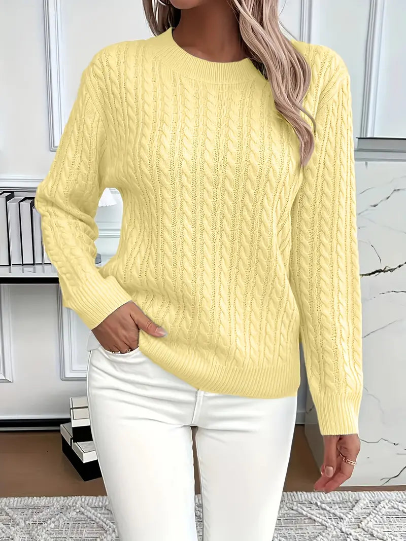 Langärmliger Damenpullover mit Zopfmuster