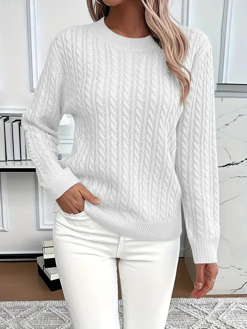 Langärmliger Damenpullover mit Zopfmuster
