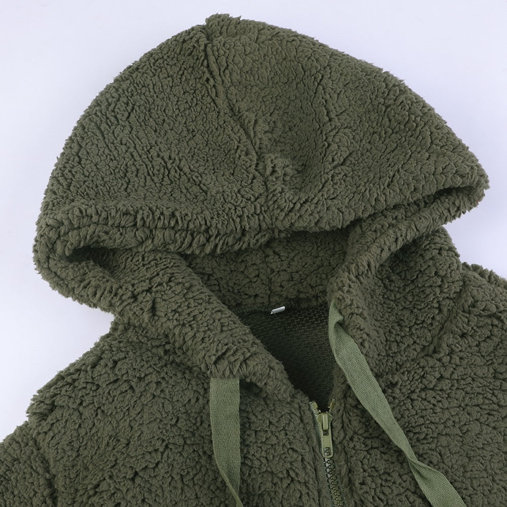 Lässige Damenjacke mit Kapuze und Reissverschluss