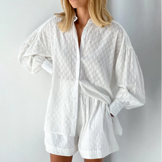 Zweiteiliges Damen-Set aus Bluse und Shorts | Sommerliche Damenmode