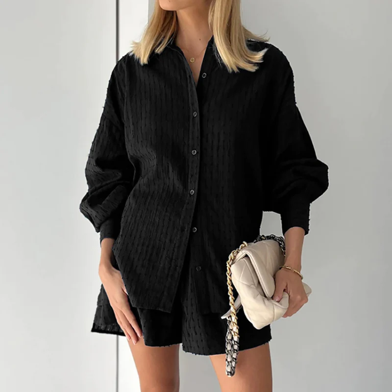 Zweiteiliges Damen-Set aus Bluse und Shorts | Sommerliche Damenmode
