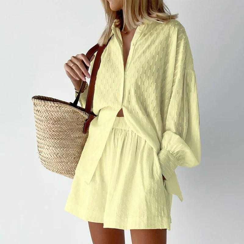 Zweiteiliges Damen-Set aus Bluse und Shorts | Sommerliche Damenmode