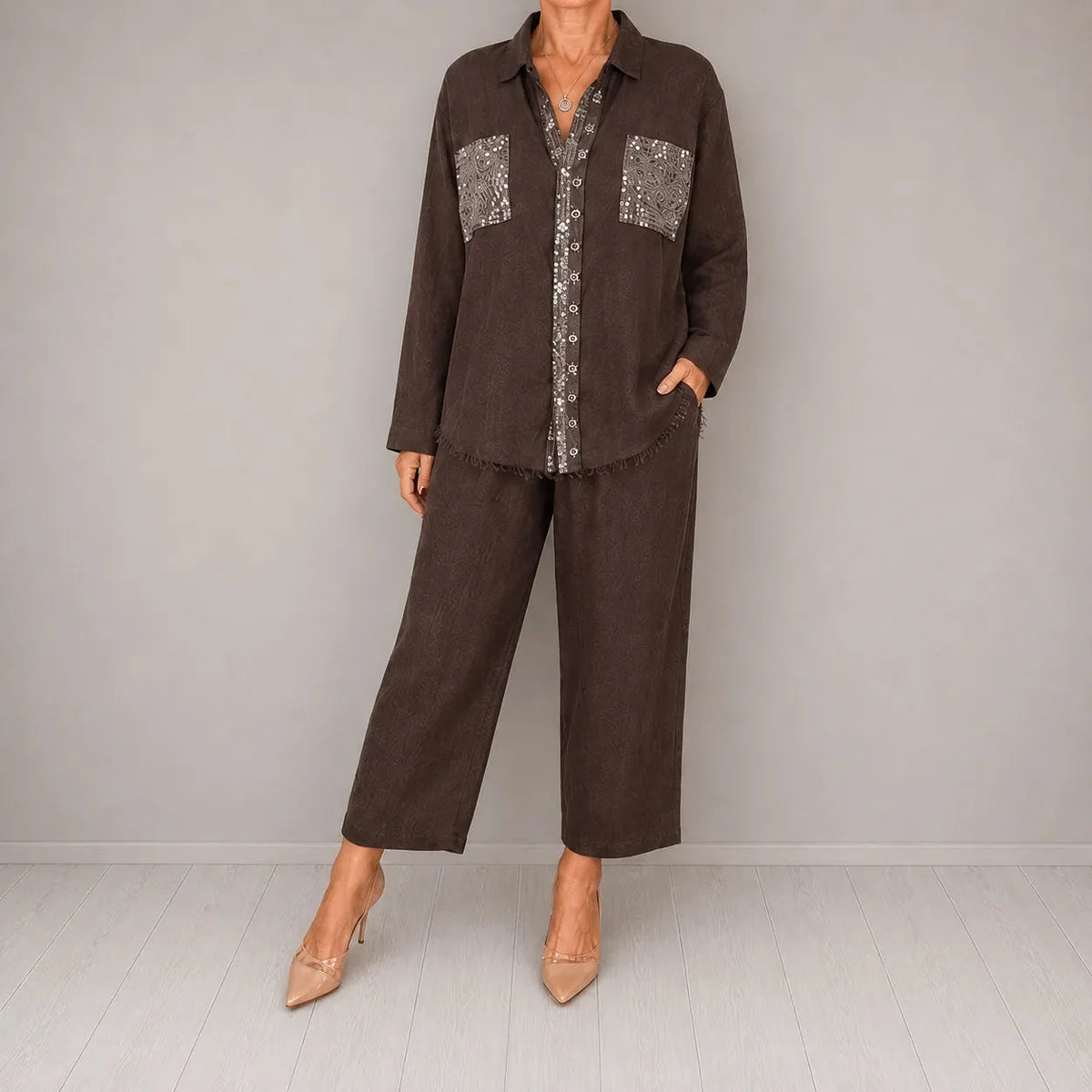 Damen-Zweiteiler mit Paillettentasche, Hose mit weitem Bein und Hemd