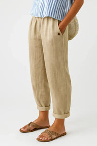 Damenhose in lockerer Passform mit umgeschlagenem Beinsaum