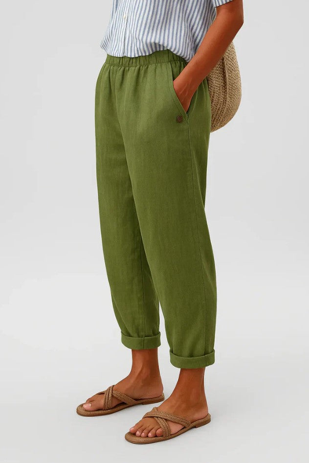 Damenhose in lockerer Passform mit umgeschlagenem Beinsaum
