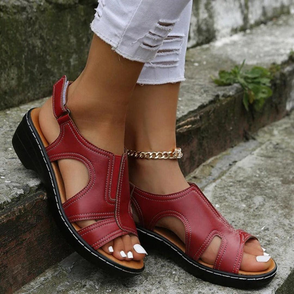 Damen Keilsandalen mit offener Spitze und Knöchelriemen