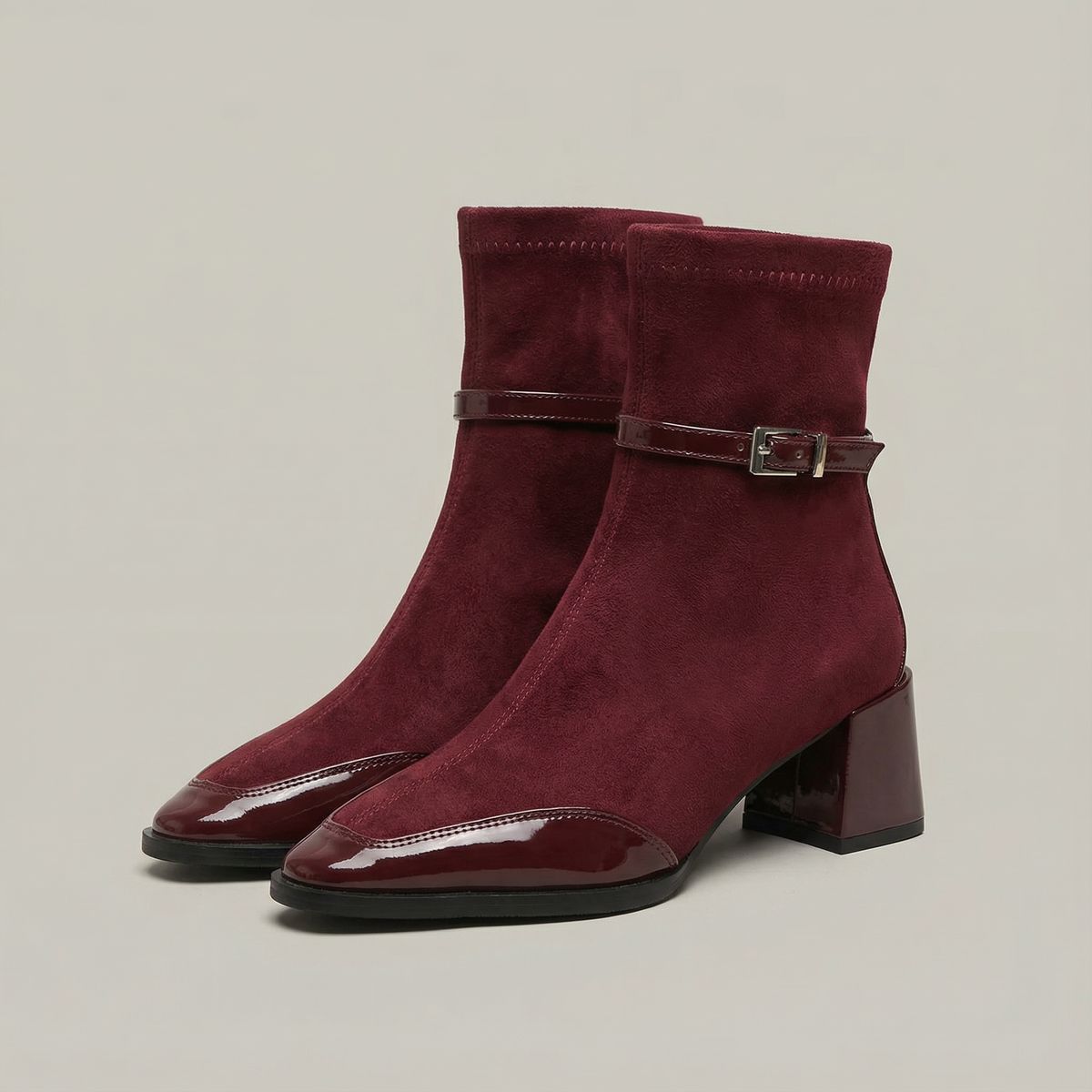 Orthopädische Damen-Stiefeletten mit eckiger Spitze