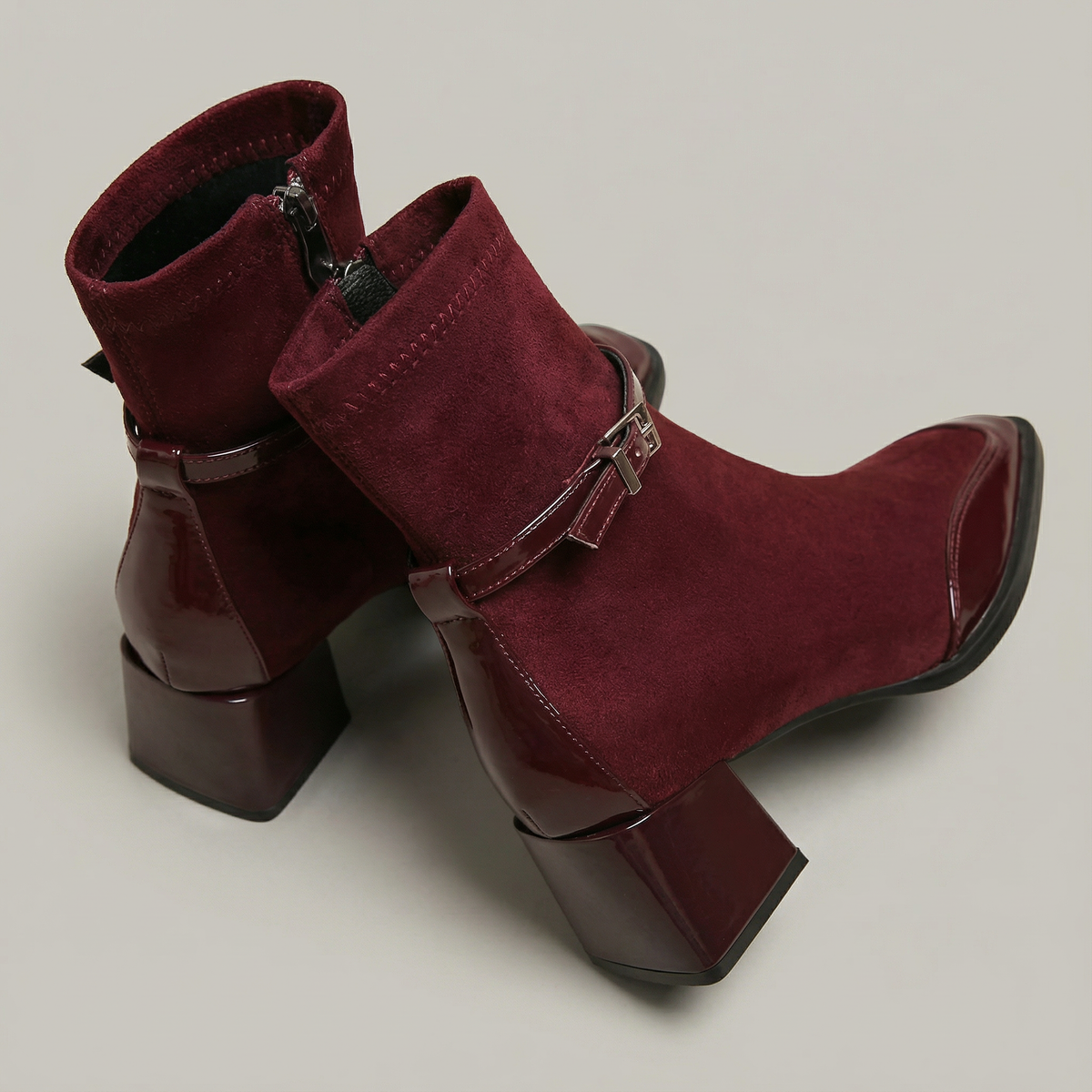 Orthopädische Damen-Stiefeletten mit eckiger Spitze