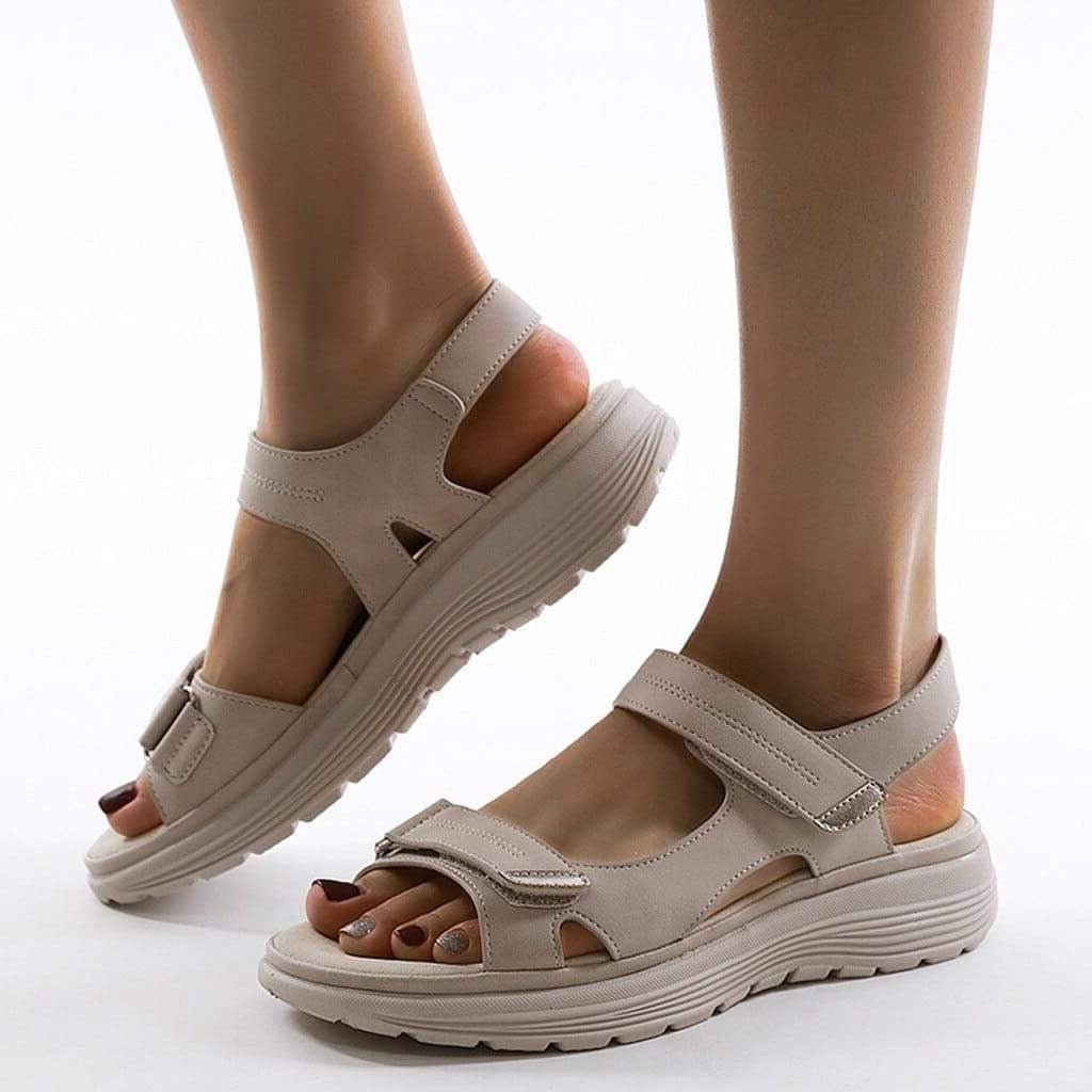 Orthopädische Damenschuhe mit verstellbaren Riemen