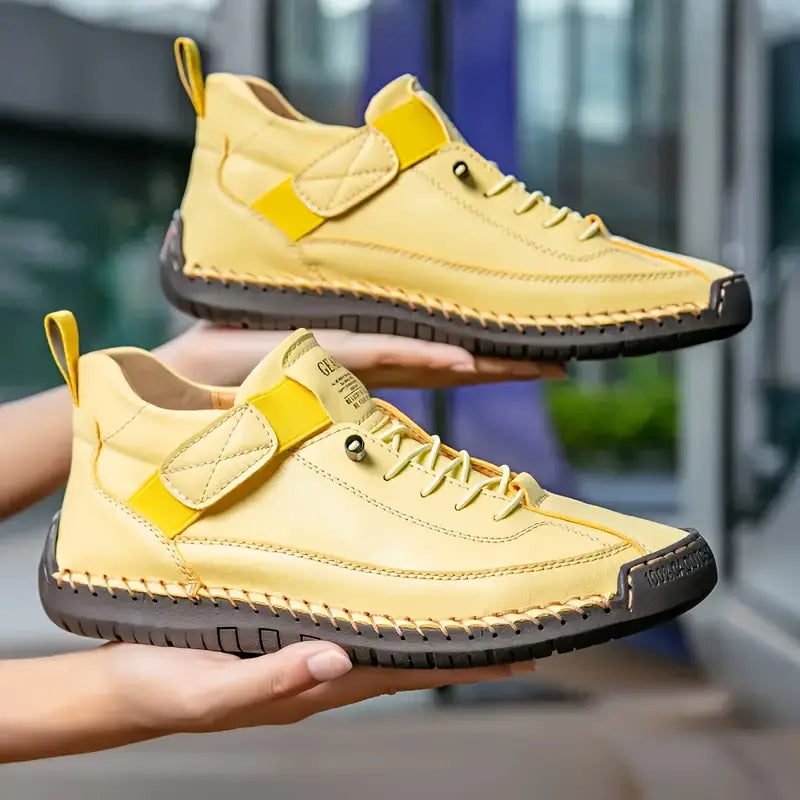 Orthopädische Damen-Sneaker mit Ziernähten