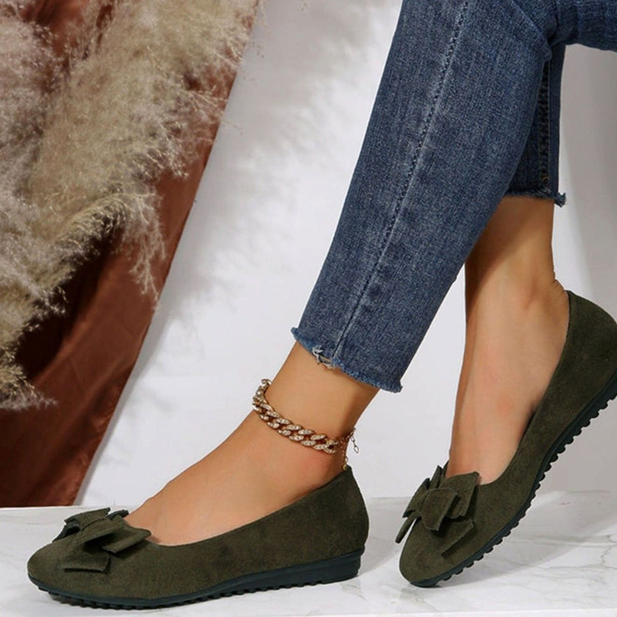 Orthopädischer Damen-Bequemschuh zum Hineinschlüpfen mit Schleifendetail