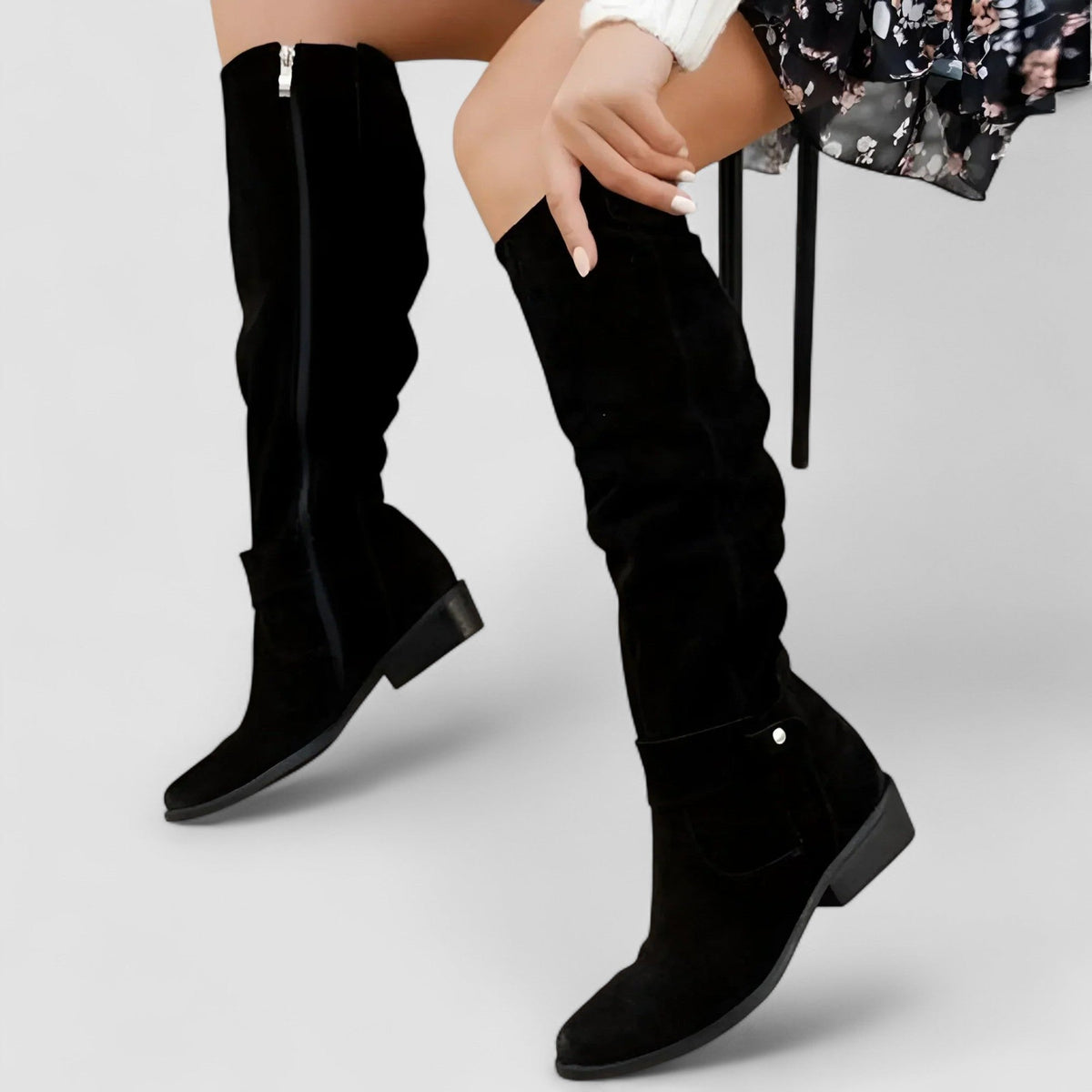 Orthopädische Damen-Kniestiefel aus Wildleder mit gerafftem Schaft