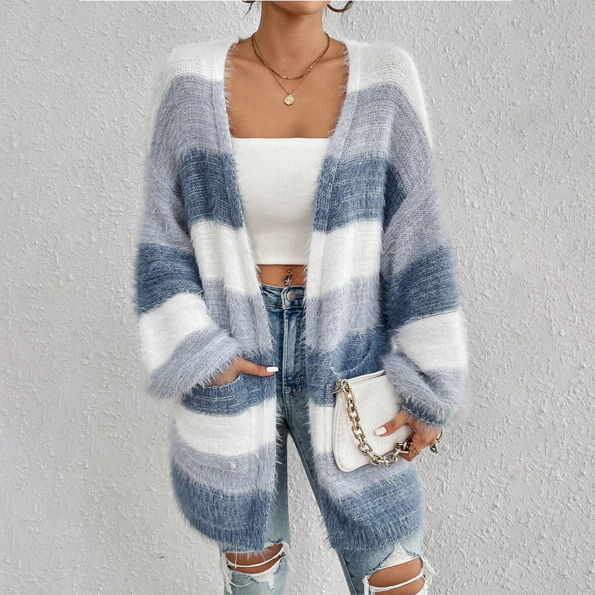 Gestreifte Damen-Oversized-Strickjacke