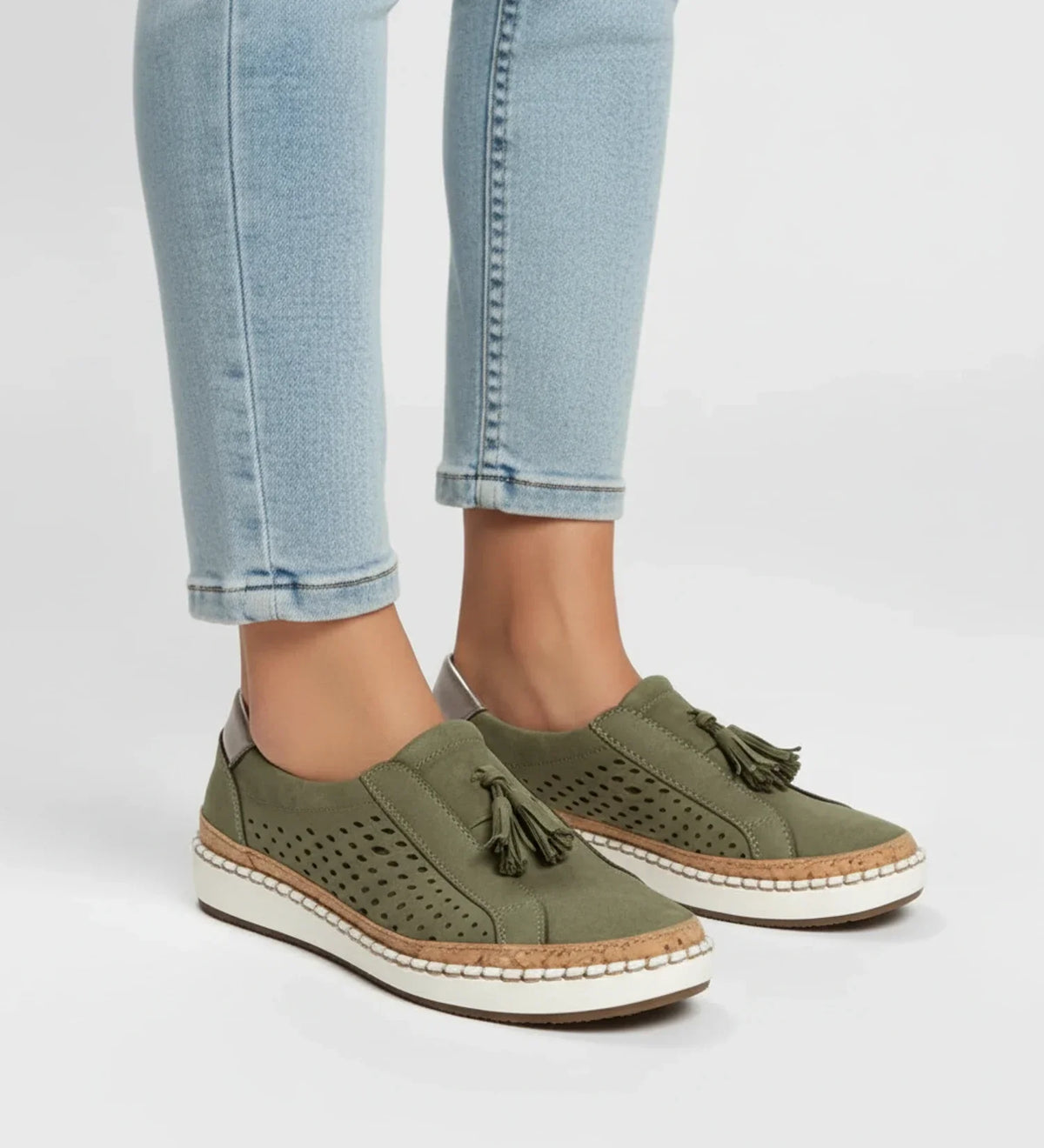 Perforierte Damen-Slip-on-Loafer-Sneaker mit Quasten